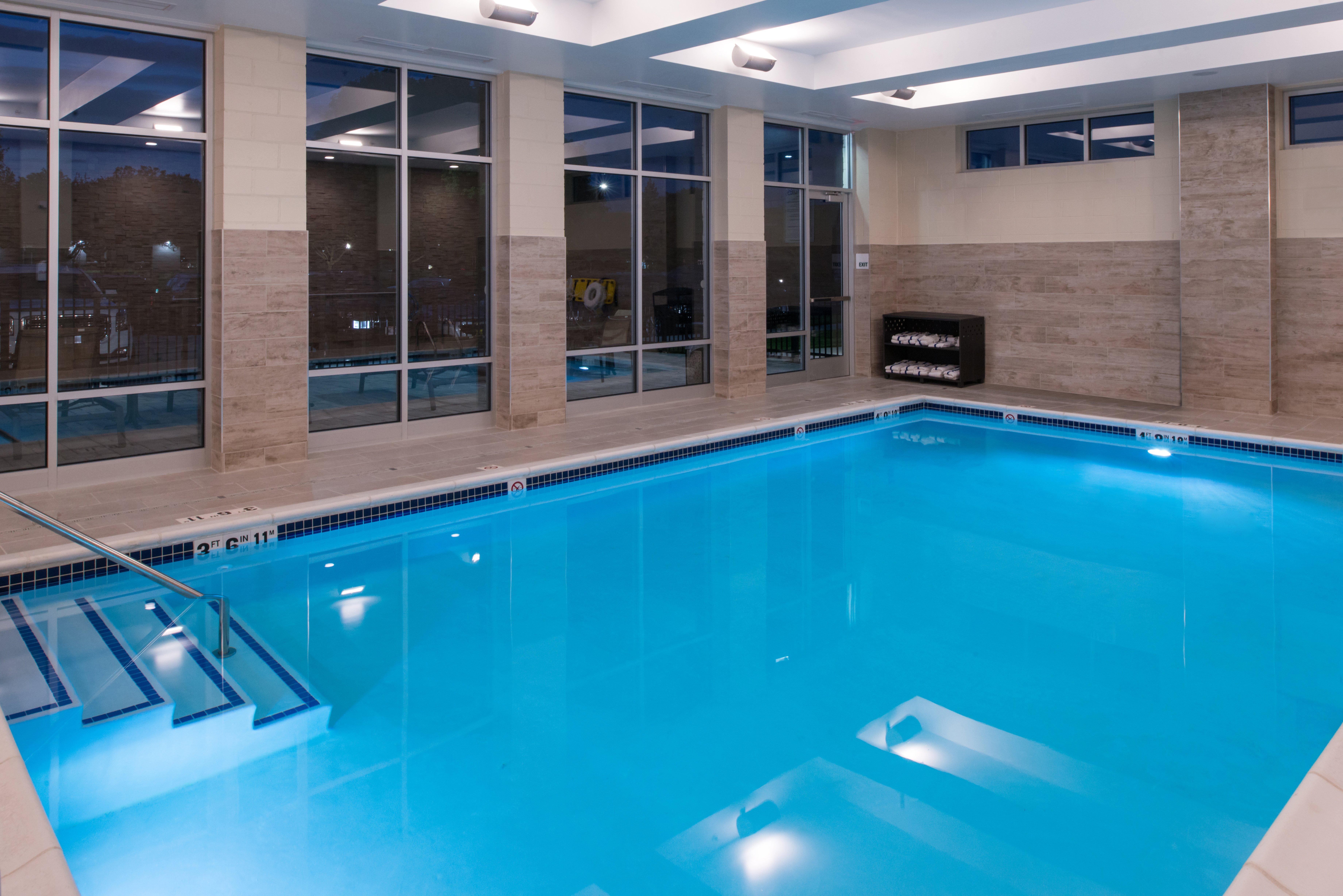 Holiday Inn & Suites - Farmington Hills - Detroit Nw By Ihg Exteriör bild