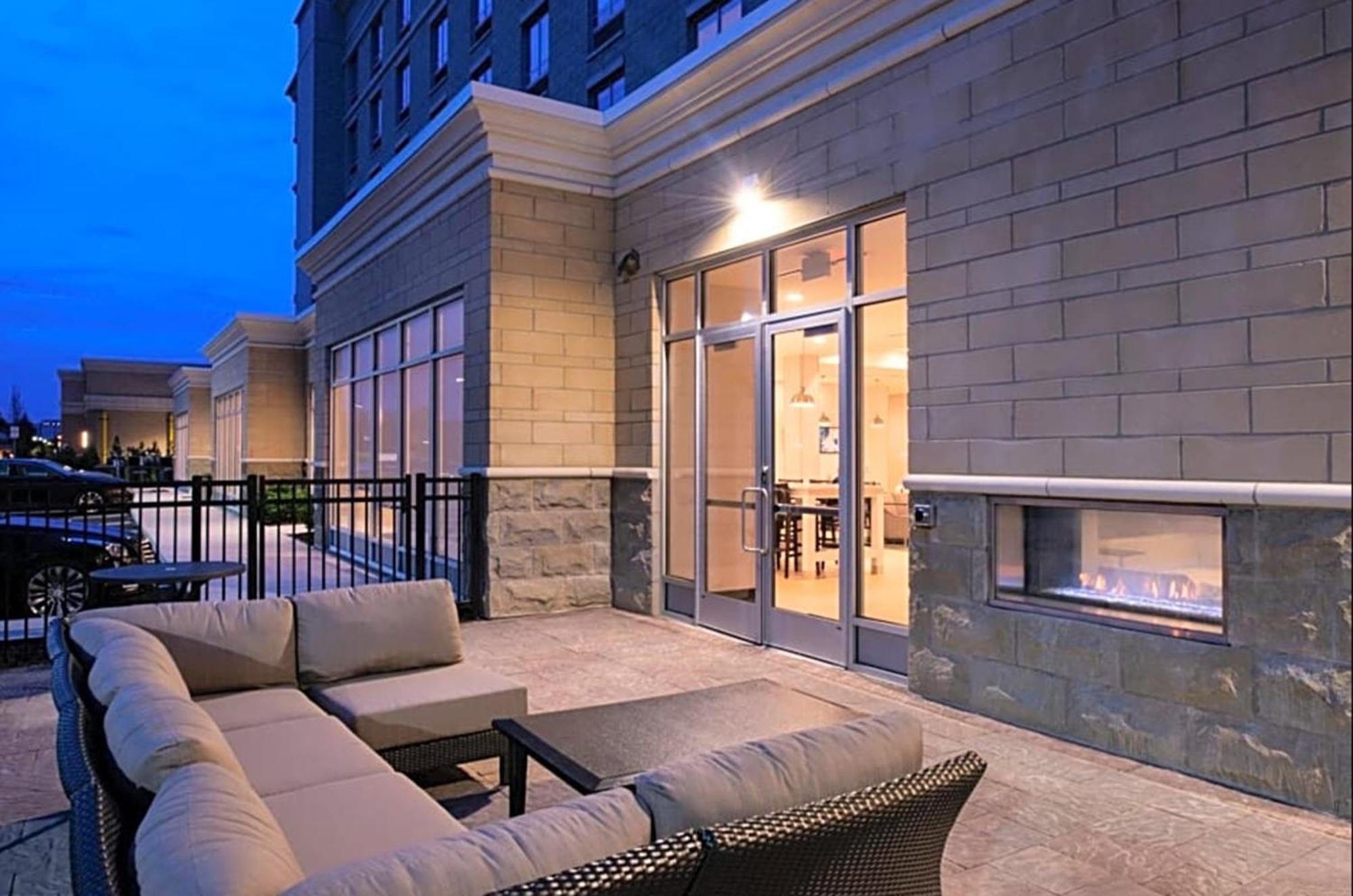 Holiday Inn & Suites - Farmington Hills - Detroit Nw By Ihg Exteriör bild